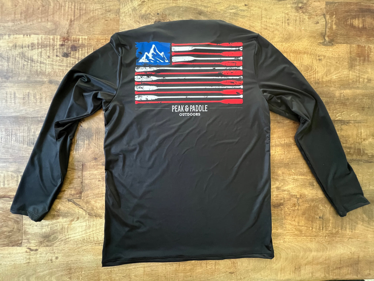 Peak & Paddle Flag Long Sleeve